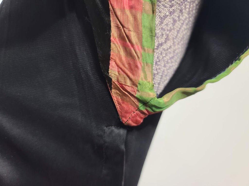 Gown with Colorful Skirt(B-30' W-22' H-full) — image 12