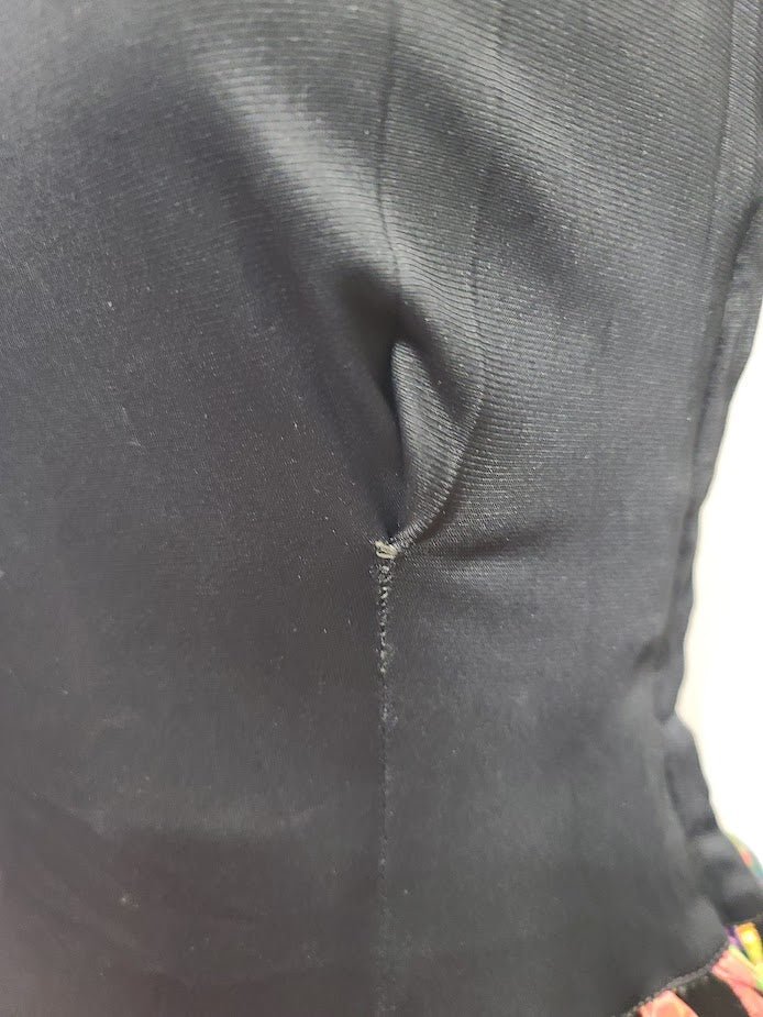 Gown with Colorful Skirt(B-30' W-22' H-full) — image 13