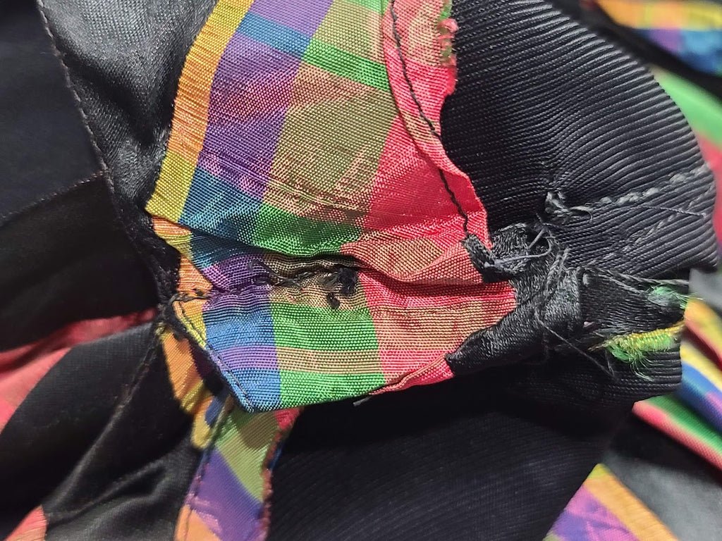 Gown with Colorful Skirt(B-30' W-22' H-full) — image 15