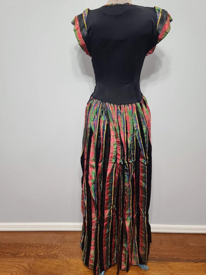 Gown with Colorful Skirt(B-30' W-22' H-full) — image 3