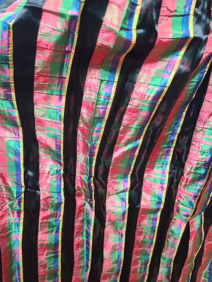 Gown with Colorful Skirt(B-30' W-22' H-full) — image 8