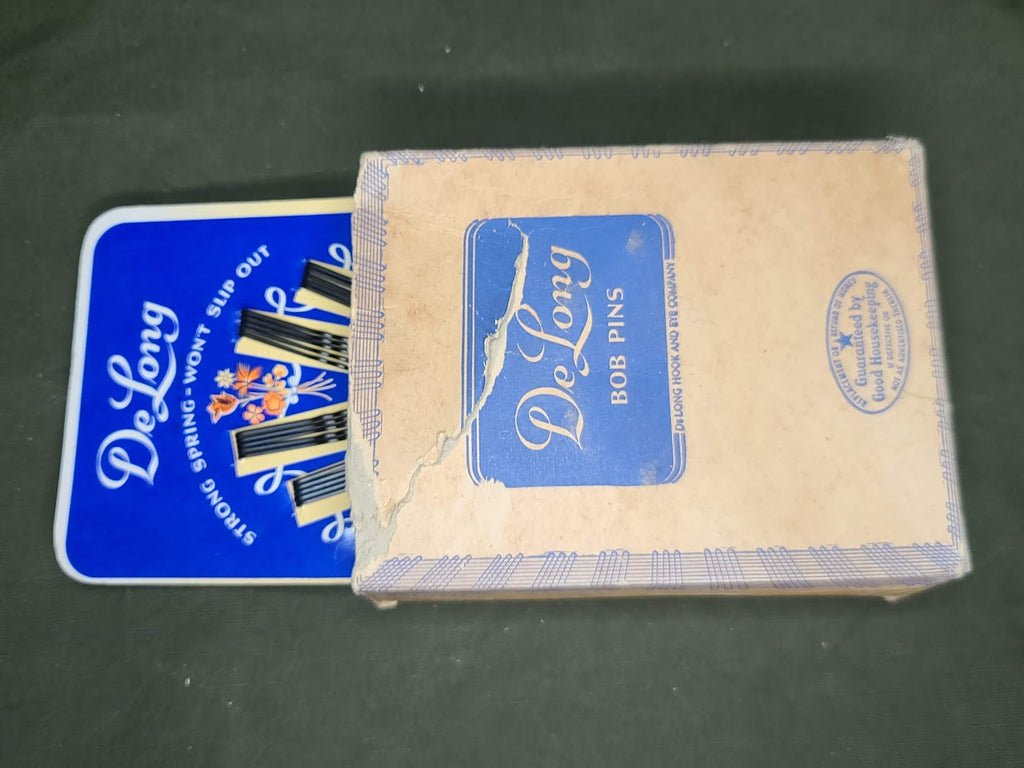 DeLong Hairpins on Card Dated 1941 — image 9