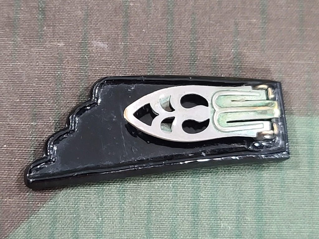 Art Deco Glass Fur Clip — image 3