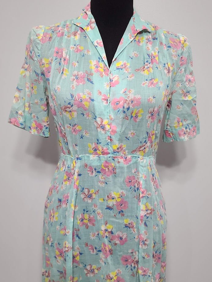 Light Blue Handmade Floral Dress(B-35.5' W-31' H-41') — image 8