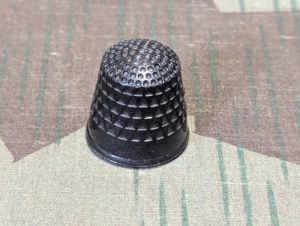 Bakelite Thimble 'Finger Hat' Larger Size