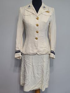 Navy WAVES White Officer Uniform Jacket & Skirt(B-35' W-26' H-34')