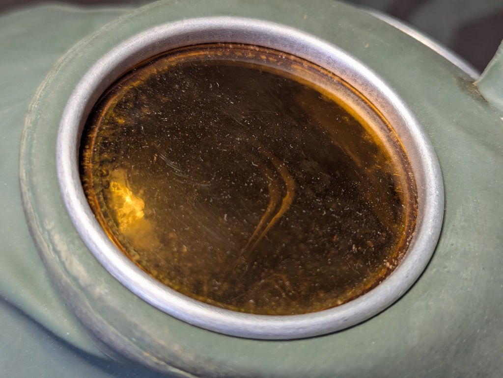 VM37 Volksgasmaske in Canister — image 5