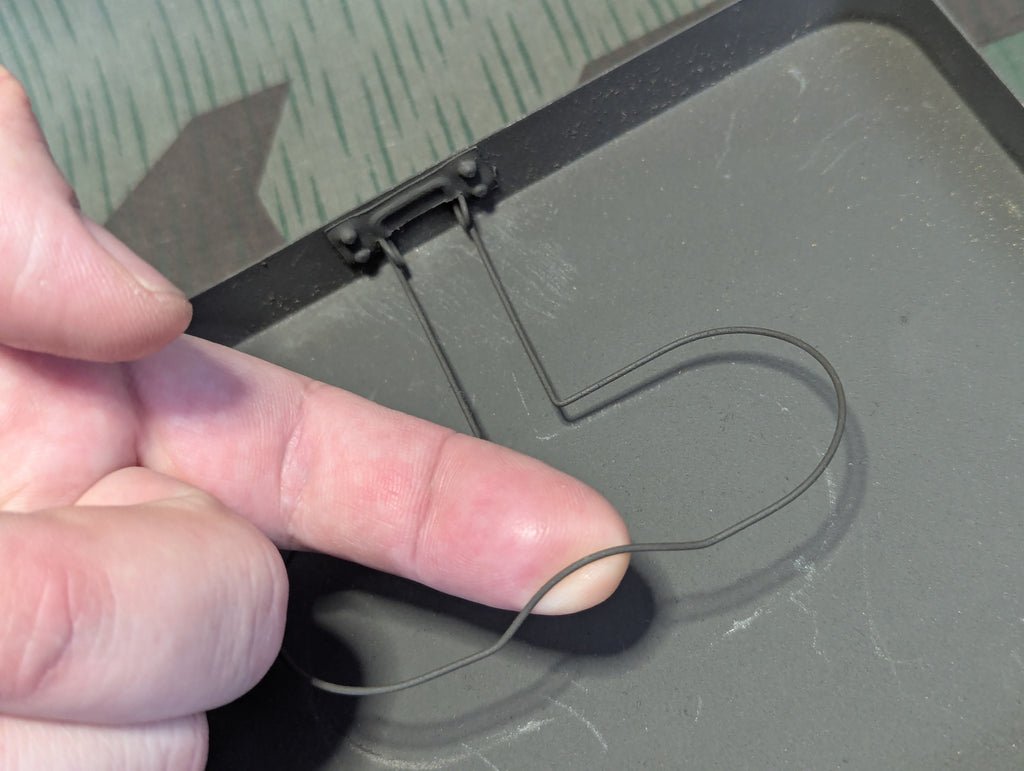 Gas Hood Replacement Lens Tin (Empty) — image 6