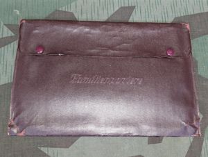 Familienpapiere Envelope Holder (Family Papers)