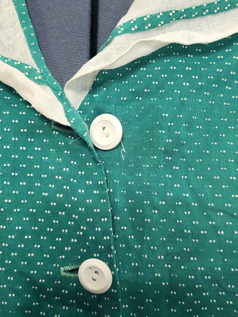 Green Lightweight Polka Dot Dress(B-42' W-36' H-41') — image 7