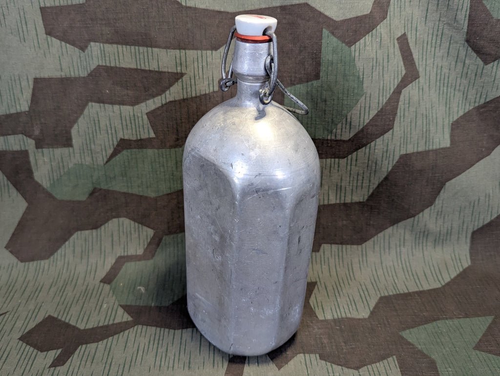 Markill Aluminum Flip Top Bottle — image 3