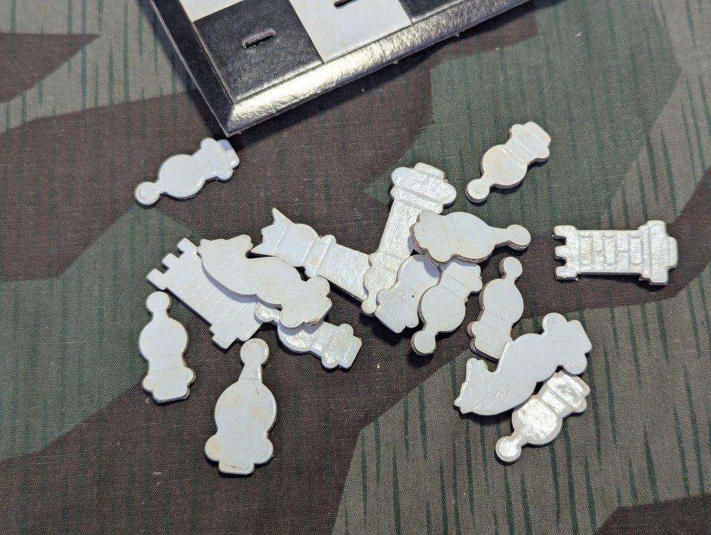 Travel Chess Game in Box Complete — image 4