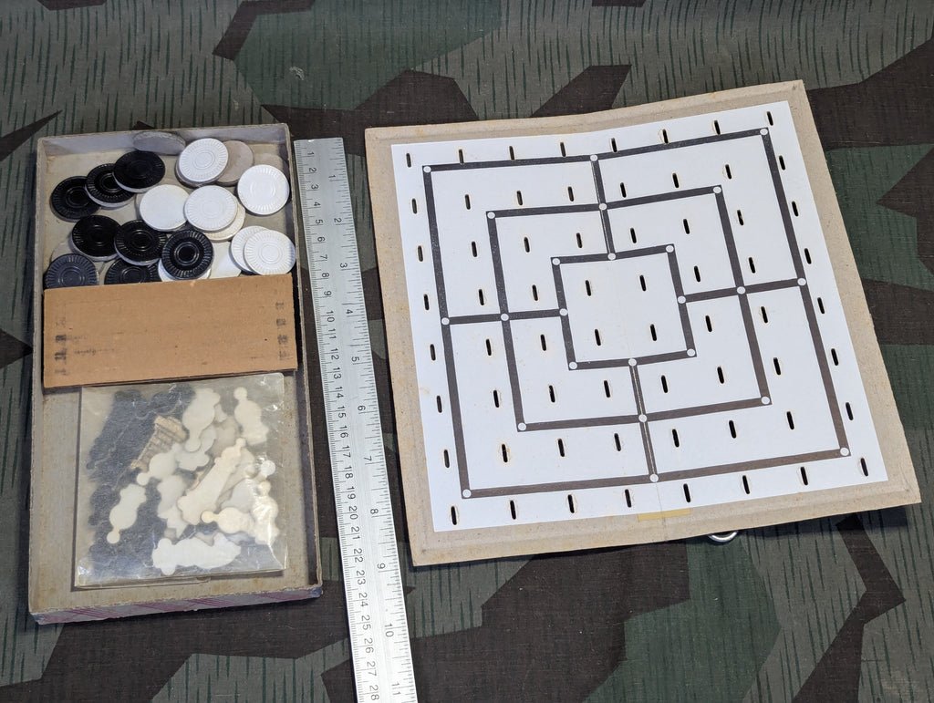 Travel Chess Game in Box Complete — image 5