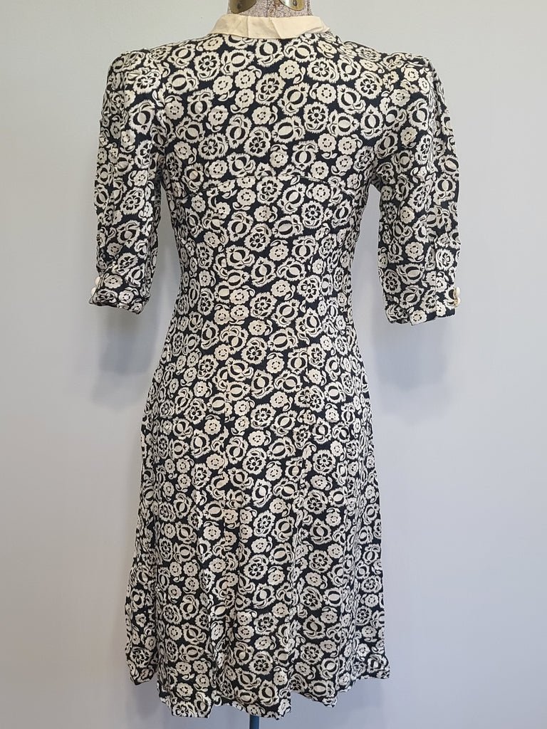 German Black and White Flower Print Dress(B-34' W-26' H-32') — image 3
