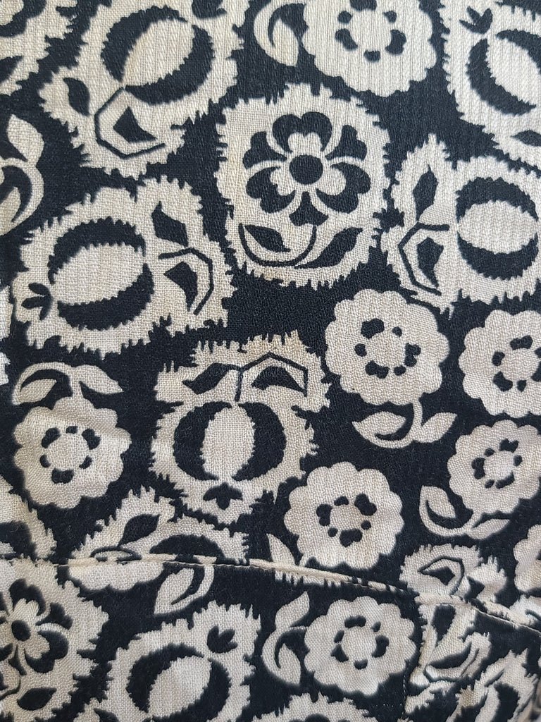 German Black and White Flower Print Dress(B-34' W-26' H-32') — image 5