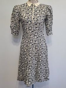 German Black and White Flower Print Dress(B-34' W-26' H-32')