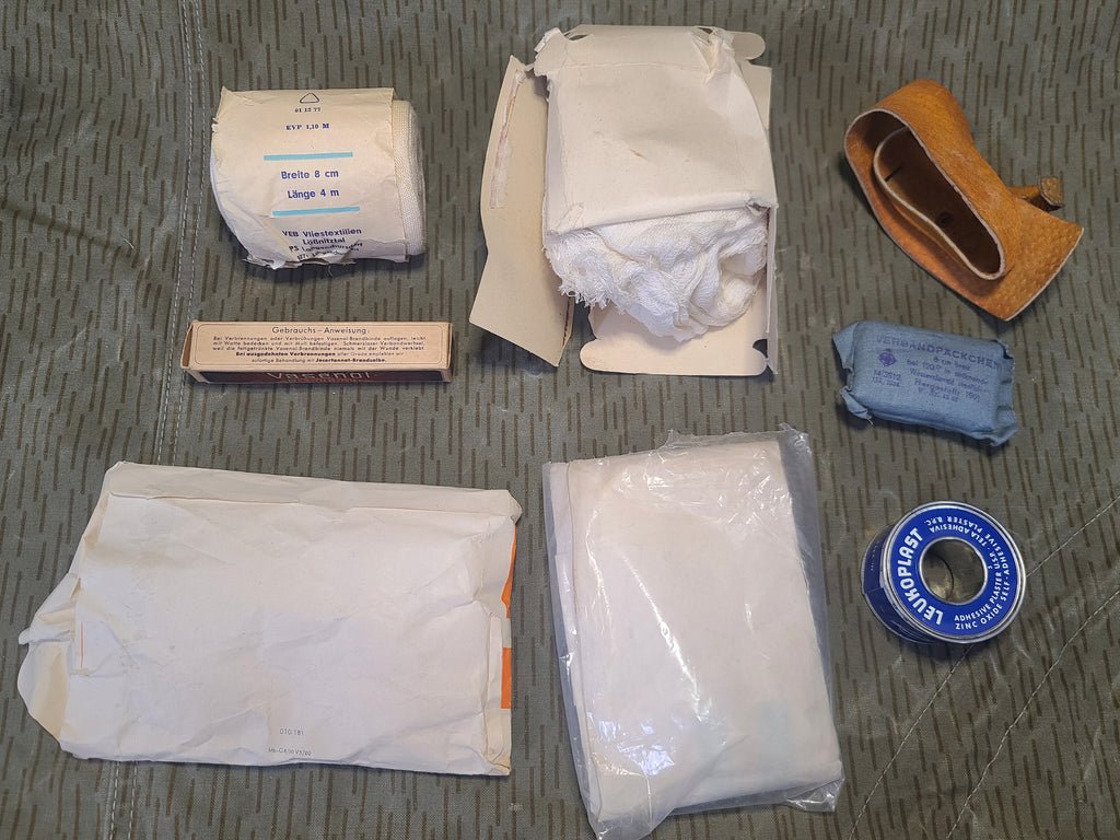 East German Medical Items Lot — image 2