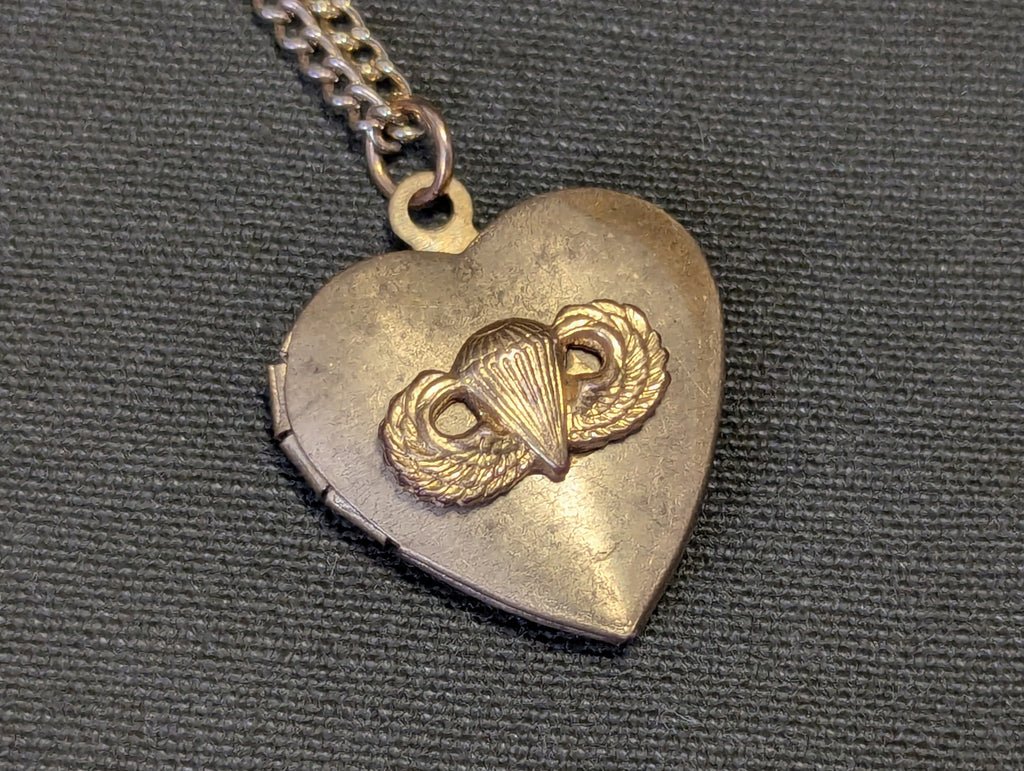 Paratrooper Jump Wings Sweetheart Locket Necklace — image 2