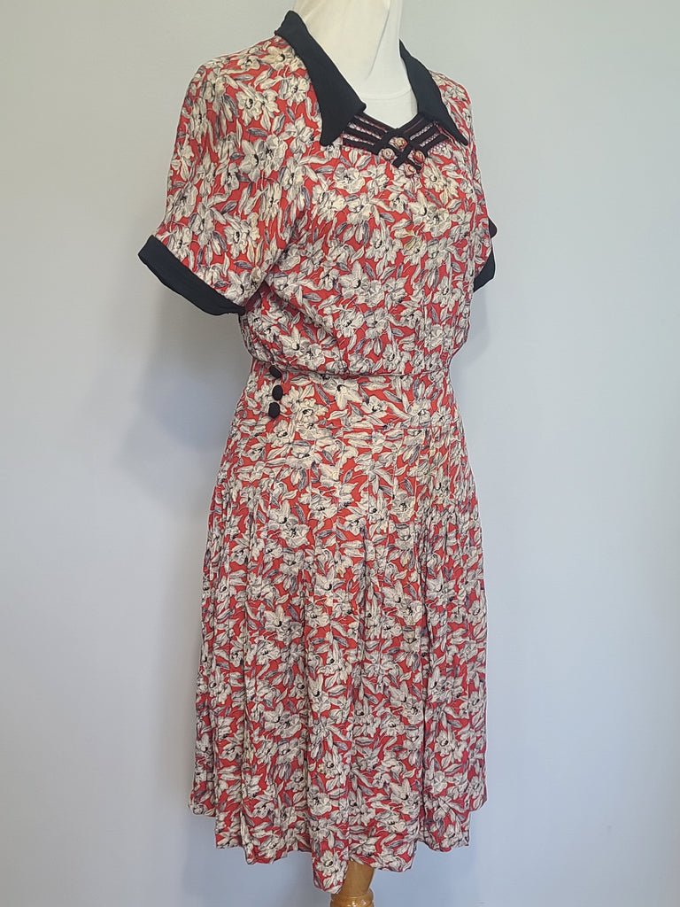 German Red White Black Flower Print Rayon Dress(B-38' W-28' H-35') — image 2