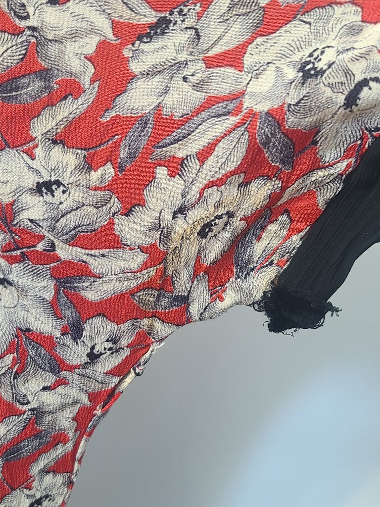 German Red White Black Flower Print Rayon Dress(B-38' W-28' H-35') — image 20