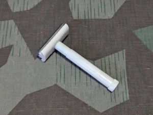 White Merkur Razor DRP