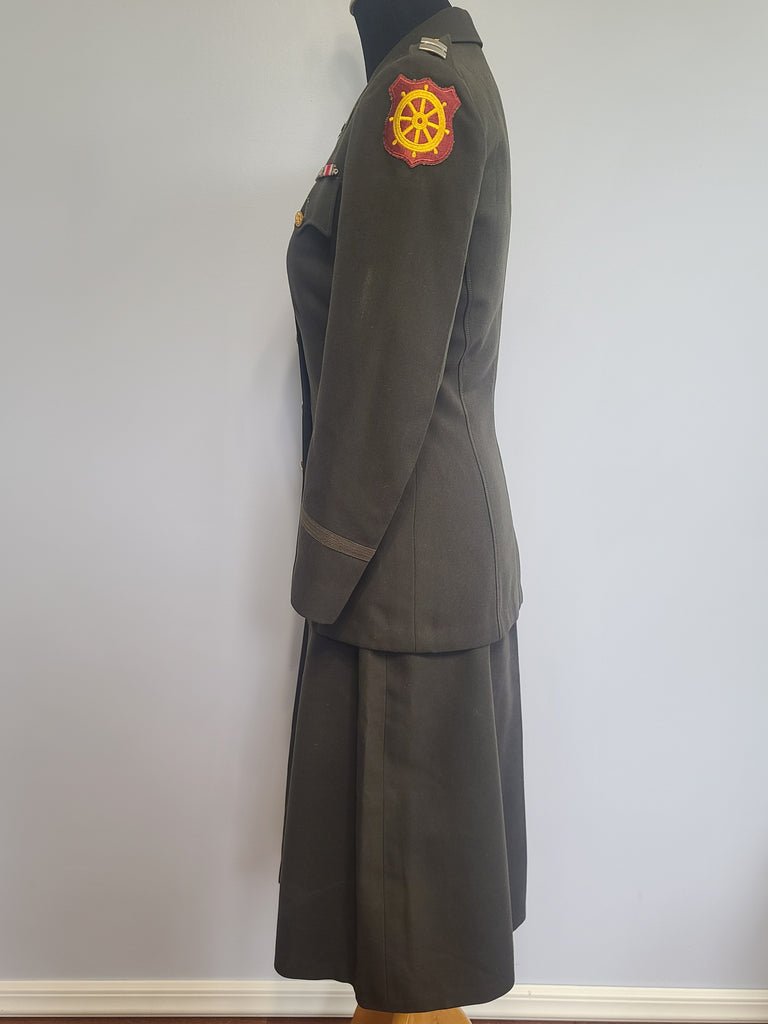Army Nurse Uniform Jacket and Skirt(B-33' W-26' H-35') — image 2