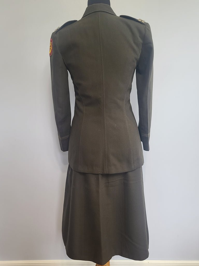 Army Nurse Uniform Jacket and Skirt(B-33' W-26' H-35') — image 3
