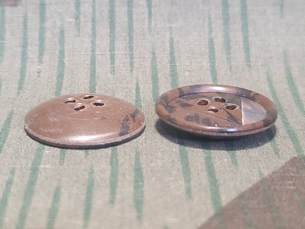 Brown Buttons 23mm (Lot of 10) — image 6