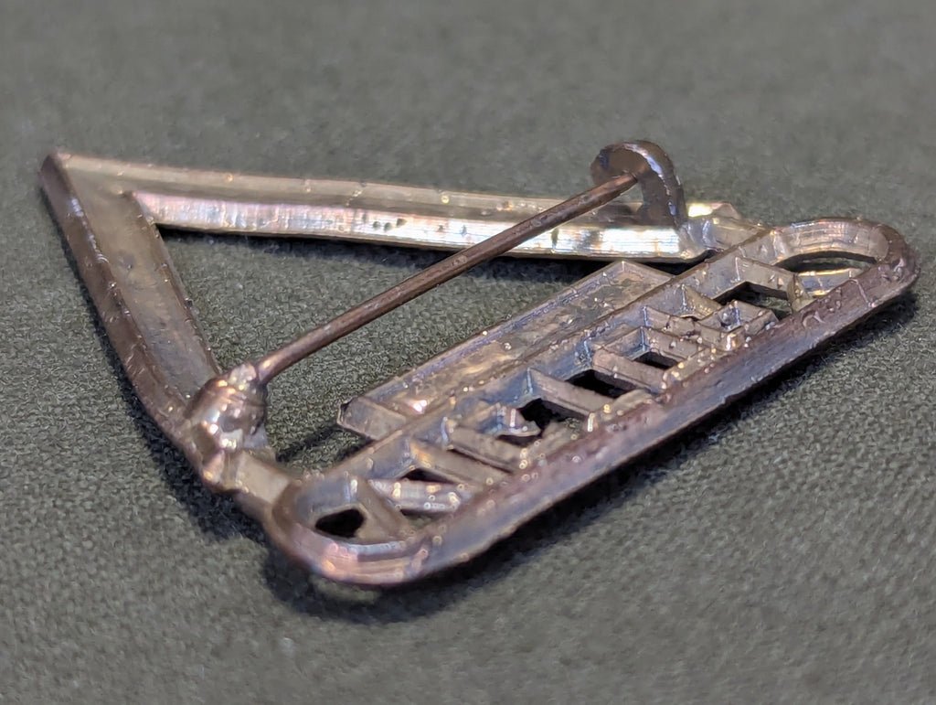 Victory Morse Code V Pin — image 4