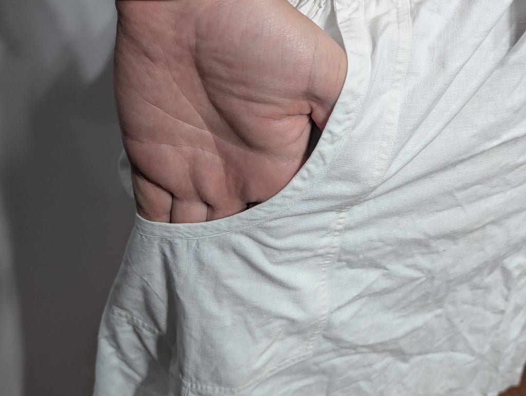 Deutsches Rotes Kreuz DRK Nurse Apron — image 4