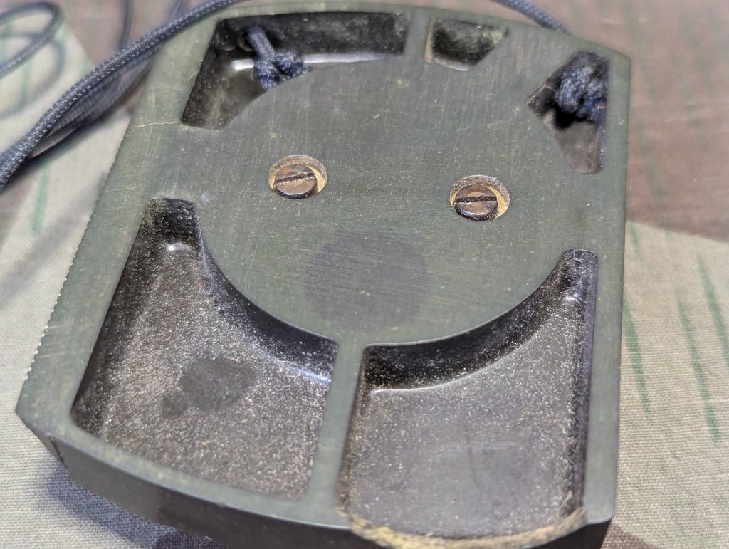Wehrmacht Green Bakelite Compass — image 4