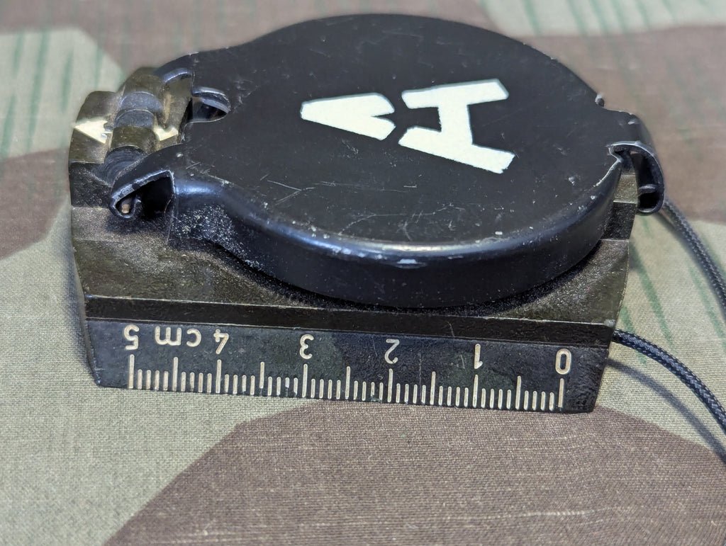 Wehrmacht Green Bakelite Compass — image 6