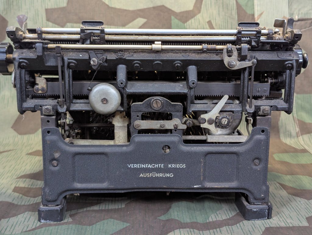 Olivetti M40 Simplified Kriegsausführung Italian German Typewriter (Needs Work) — image 14