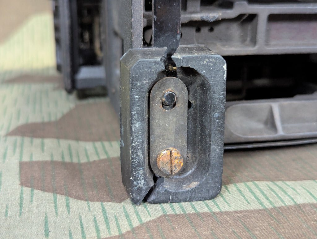 Olivetti M40 Simplified Kriegsausführung Italian German Typewriter (Needs Work) — image 22