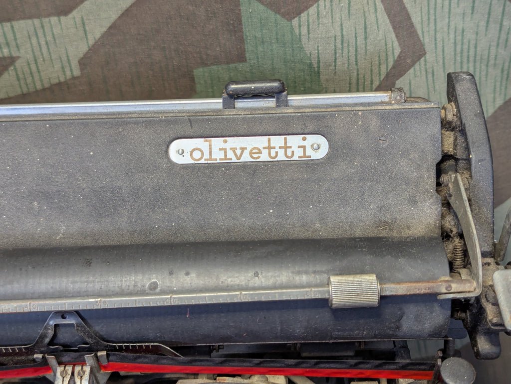 Olivetti M40 Simplified Kriegsausführung Italian German Typewriter (Needs Work) — image 4
