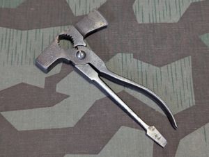 Communications Pioneer Universalwerkzeug Crown Cutlery Germany