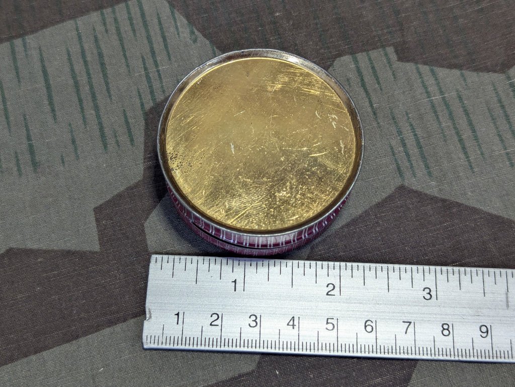 Small Leukoplast Bandage Tin 911 — image 2