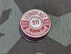 Small Leukoplast Bandage Tin 911