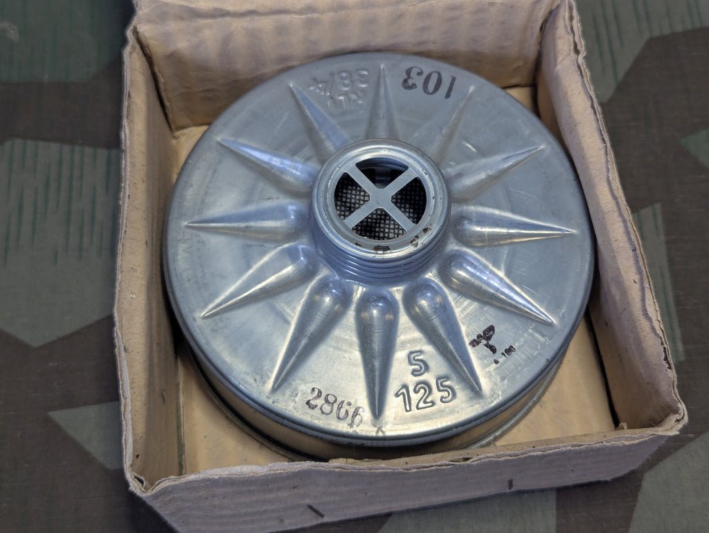 Deadstock Volksgasmaske Filter in Box — image 3