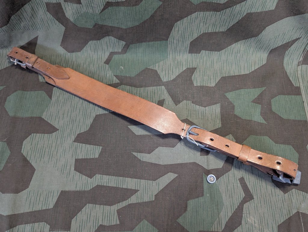 Unissued Essenträger Leather Strap Set — image 6