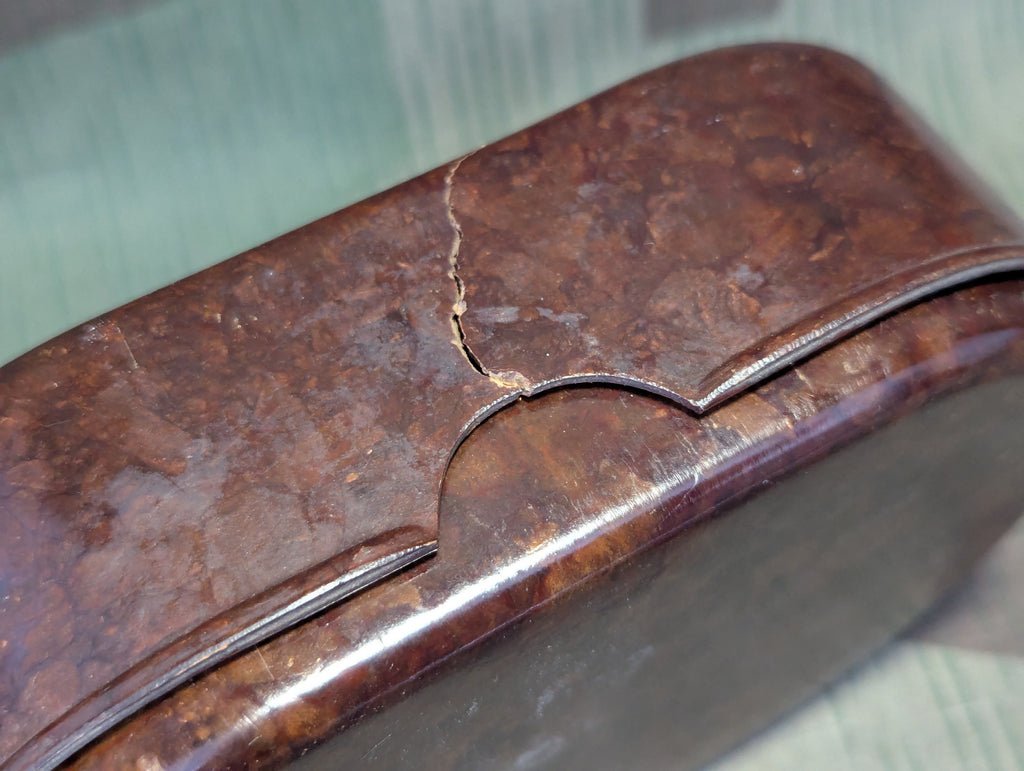 Sandwich Container Bakelite Cracked — image 3