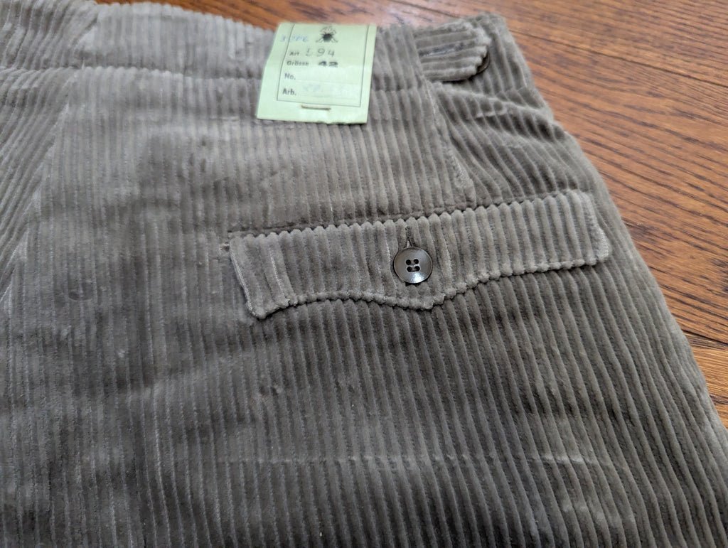 German Gray Corduroy Plus Four Trousers (Small) — image 18