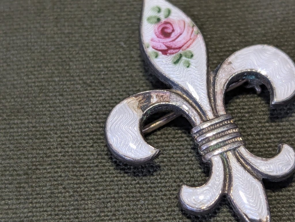 Fleur-de-lis Paratrooper Sweetheart Pin — image 2