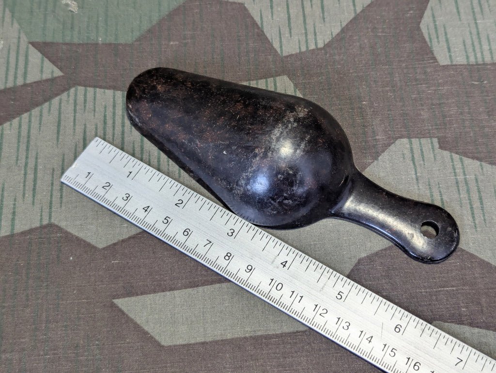 Small Bakelite Scoop — image 2