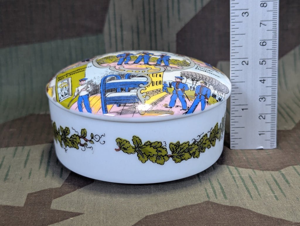 Reproduction Hoch Lebe der Reservemann Porcelain Keepsake Box — image 2
