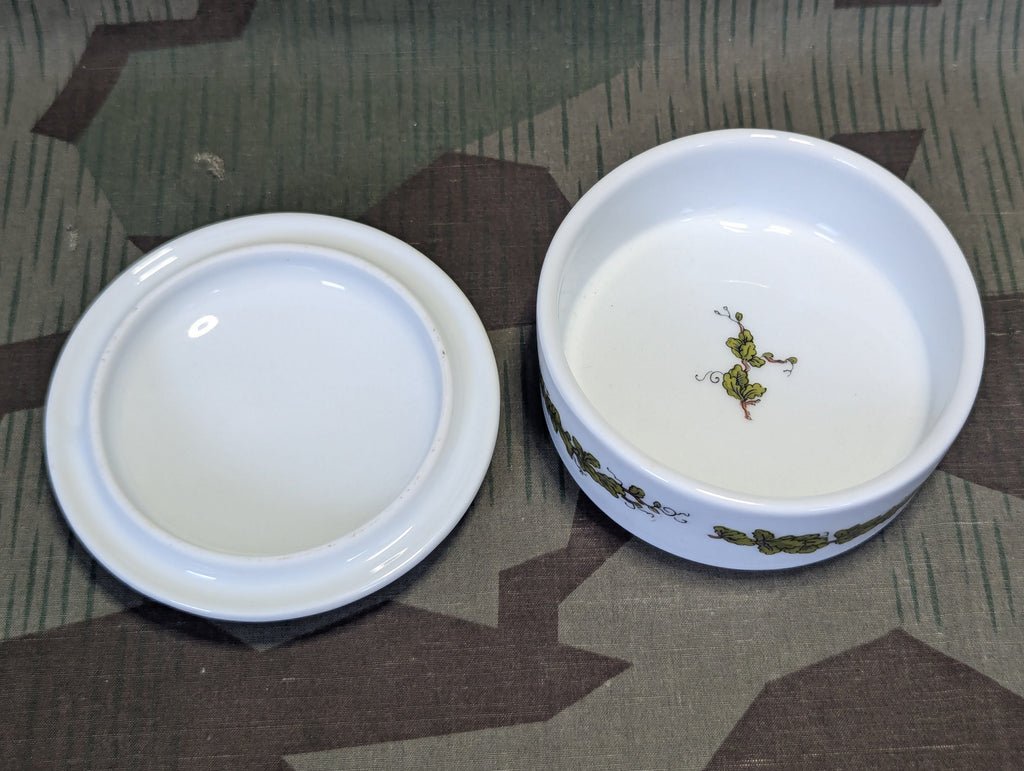 Reproduction Hoch Lebe der Reservemann Porcelain Keepsake Box — image 3