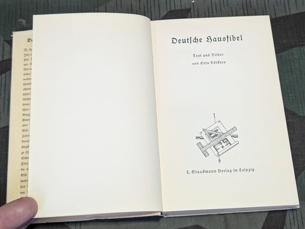 Deutsche Hausfibel Architecture Book — image 4