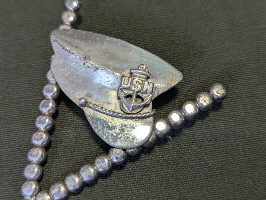 V for Victory with Navy Hat Sweetheart Pin — image 2