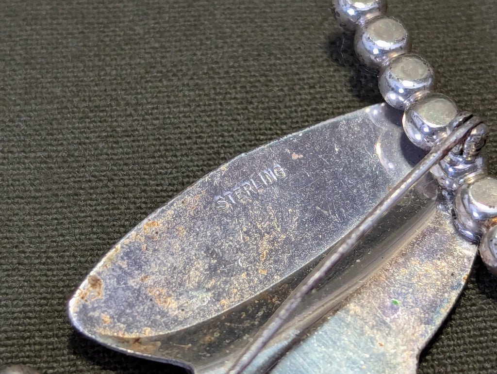 V for Victory with Navy Hat Sweetheart Pin — image 5