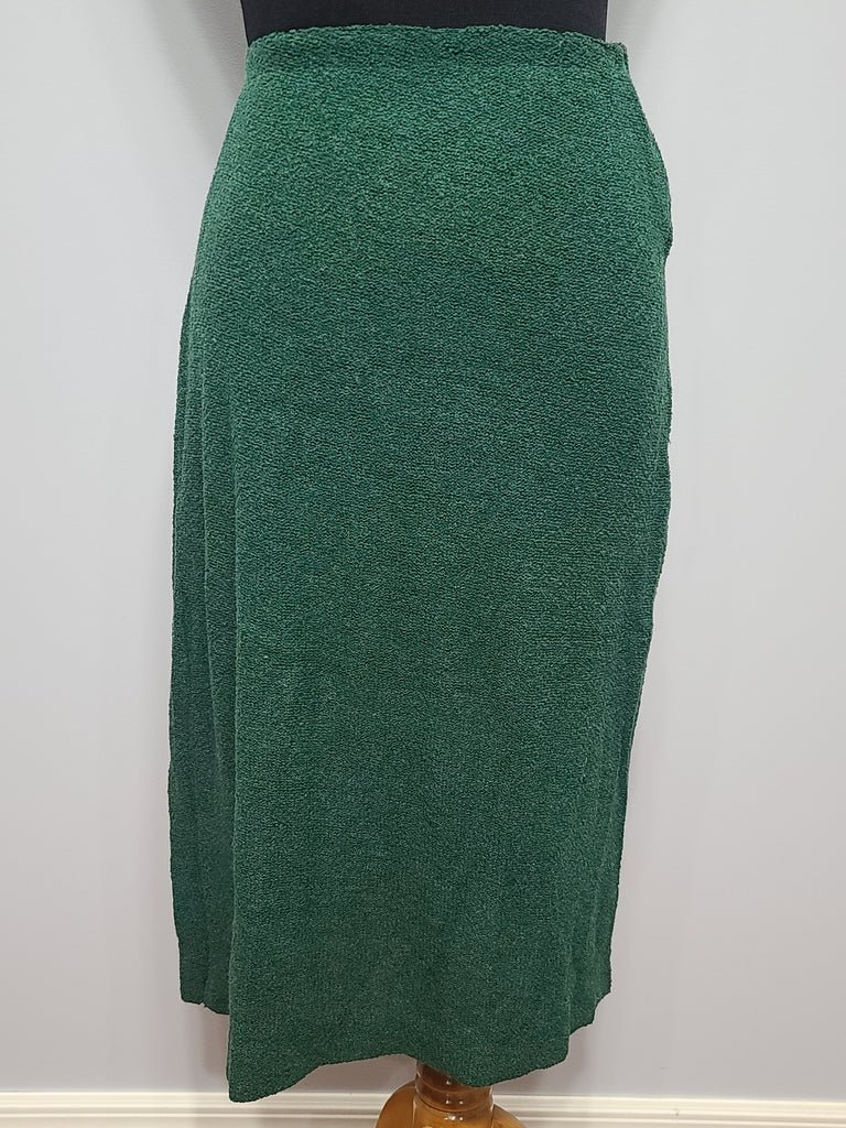 Green Knit Top and Skirt Set(B-36' W-26' H-36') — image 23